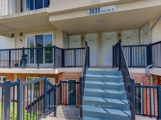home for lease on 2008-3035 Finch Avenue W