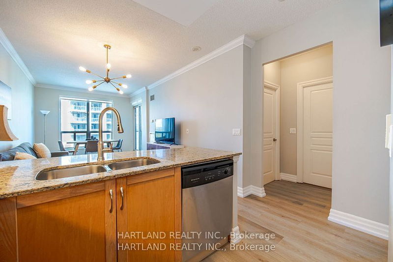  809 - 2083 Lake Shore Blvd W Toronto, M8V 4G2 | Image 8