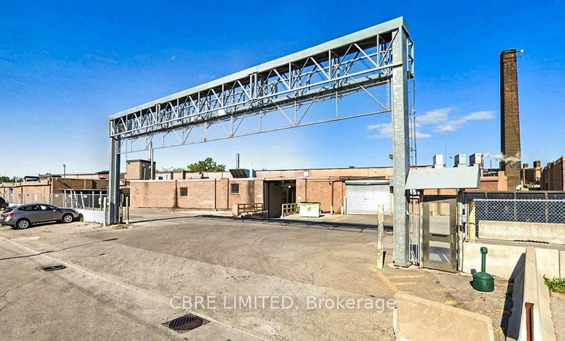 35 Cawthra Ave, Toronto, M6N 5B3 | Image 2