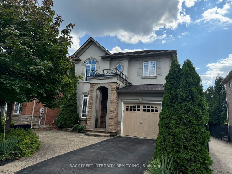 home for lease on 3400 Hayhurst Crescent