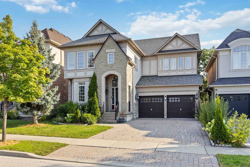 home for lease on 15 Quatro Crescent