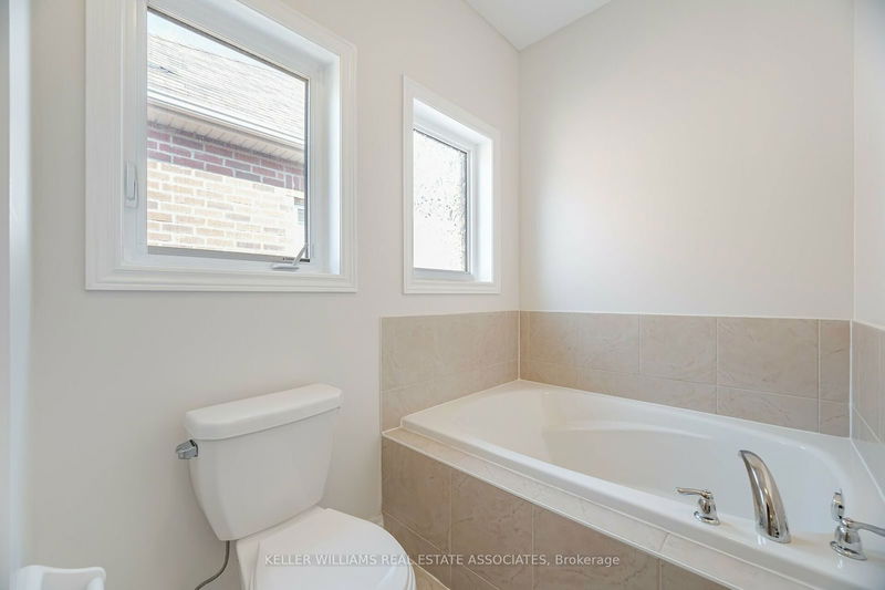 7 Monceau Rd  Brampton, L7A 4E6 | Image 32