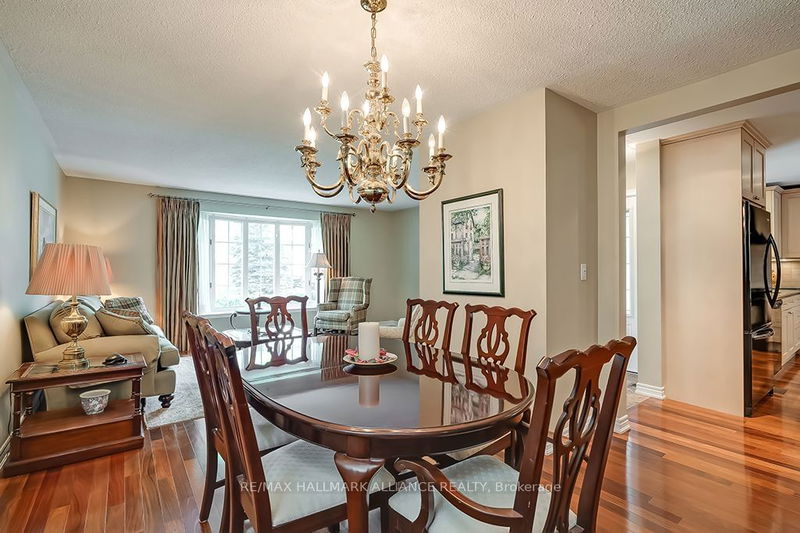 2492 Woburn Cres  Oakville, L6L 5E9 | Image 13