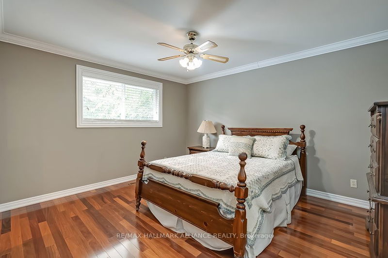 2492 Woburn Cres  Oakville, L6L 5E9 | Image 21