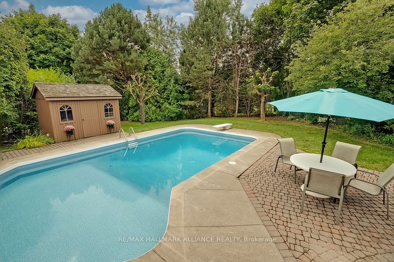 2492 Woburn Cres  Oakville, L6L 5E9 | Image 35