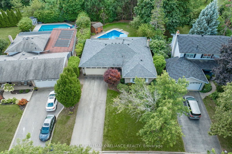 2492 Woburn Cres  Oakville, L6L 5E9 | Image 36