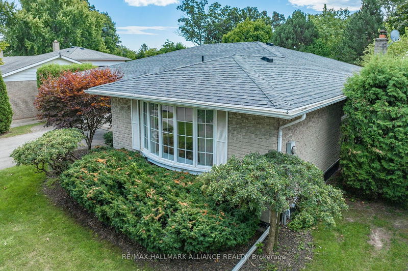 2492 Woburn Cres  Oakville, L6L 5E9 | Image 4