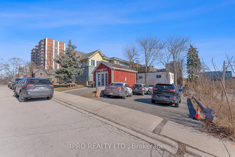 100 - 20 Stavebank Rd, Mississauga, L5G 2T4 | Image 2