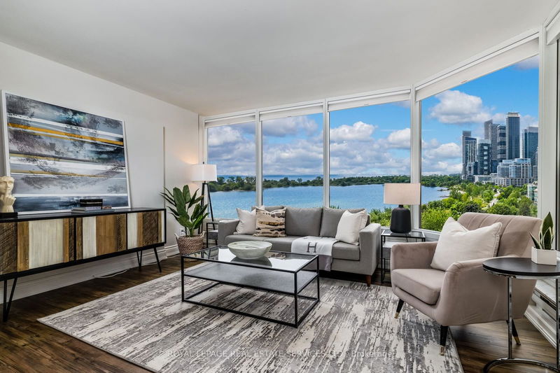 home for sale on 1009-1 Palace Pier Court