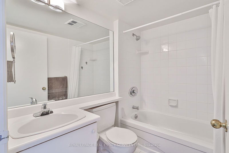  814 - 2267 Lake Shore Blvd W Toronto, M8V 3X2 | Image 12