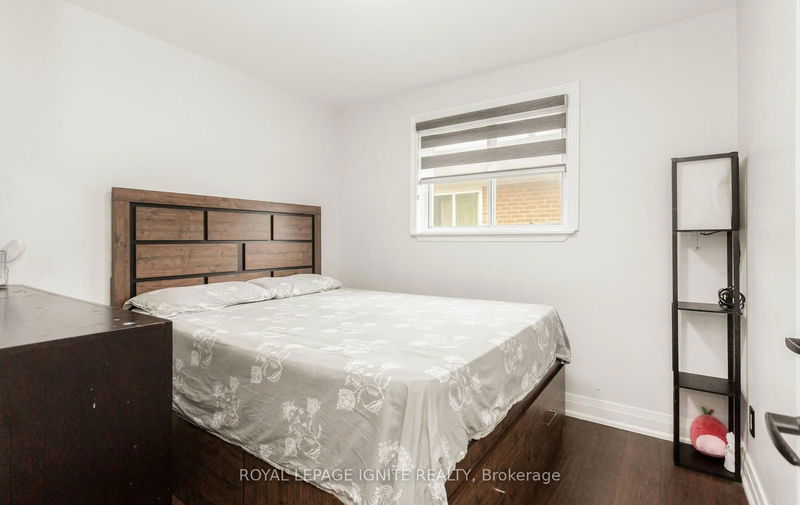 3325 Victory Cres  Mississauga, L4T 1M2 | Image 19