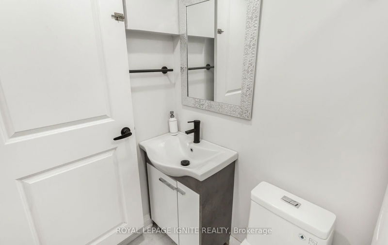 3325 Victory Cres  Mississauga, L4T 1M2 | Image 24