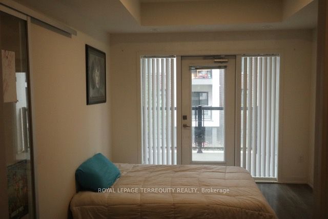  204 - 120 Canon Jackson Dr  Toronto, M6M 0B8 | Image 11