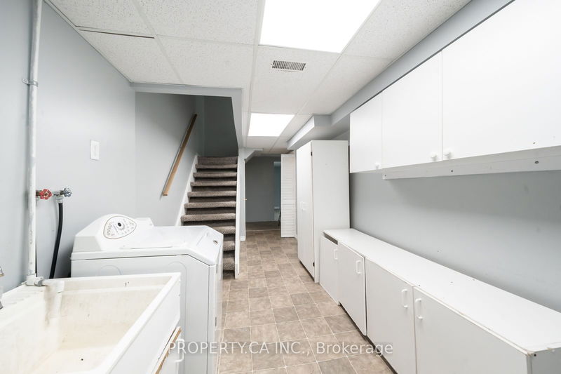 52 Greenwich Circ  Brampton, L6S 2E8 | Image 24