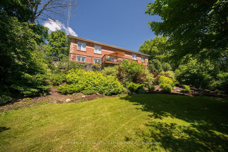 21 Southridge Tr  Caledon, L7K 0B3 | Image 36