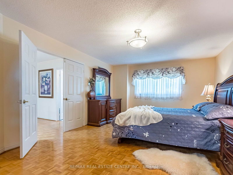 521 Nanak Rd  Mississauga, L5B 3X2 | Image 21