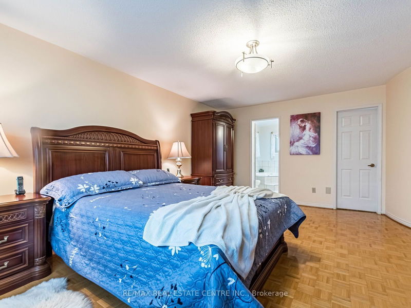 521 Nanak Rd  Mississauga, L5B 3X2 | Image 22