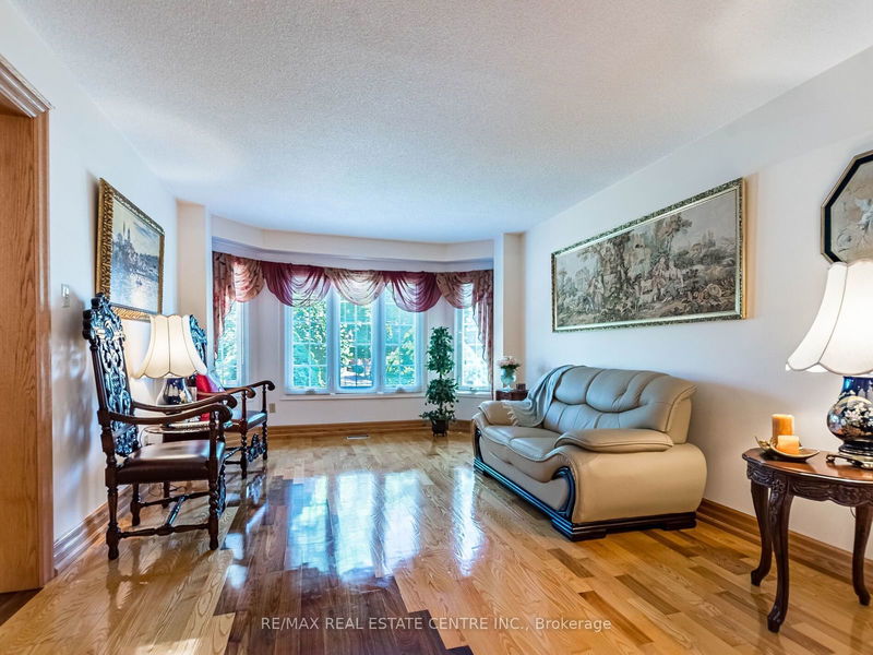 521 Nanak Rd  Mississauga, L5B 3X2 | Image 7