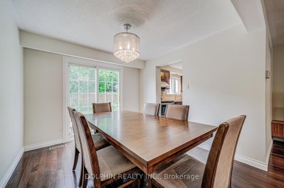 2290 Devon Road — more photos