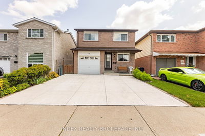 15 Franca Cres  Toronto, M9V 4S1 | Image 1