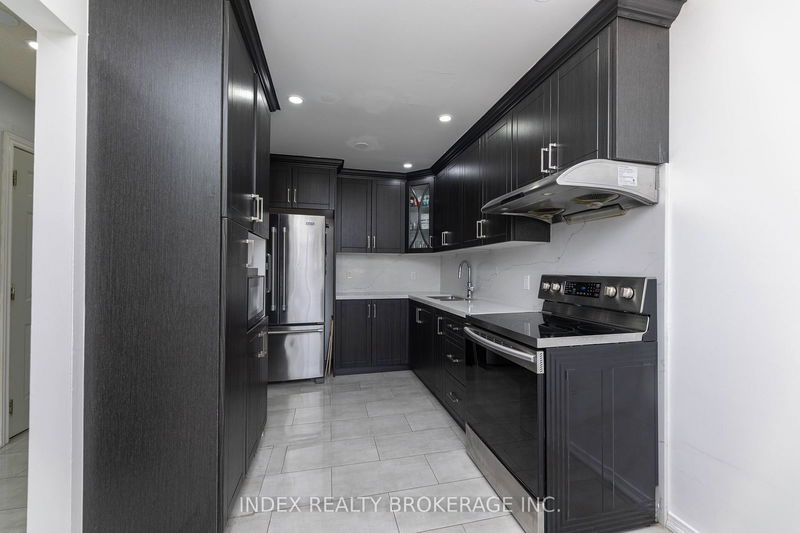 15 Franca Cres  Toronto, M9V 4S1 | Image 10