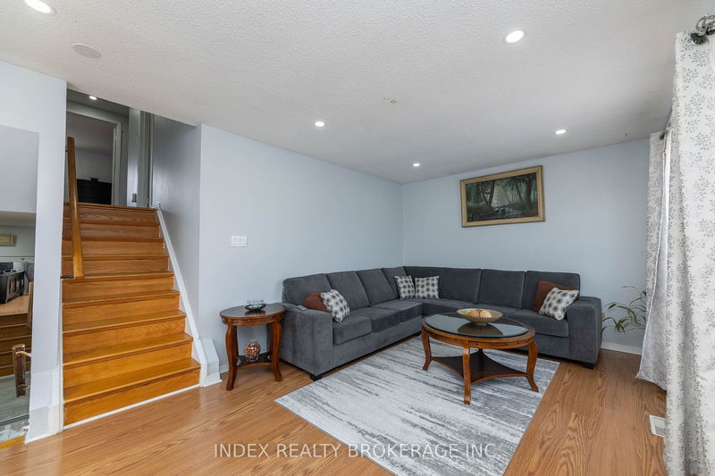 15 Franca Cres  Toronto, M9V 4S1 | Image 20