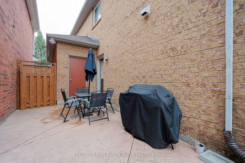 11 Briardale Rd  Brampton, L7A 1S6 | Image 18