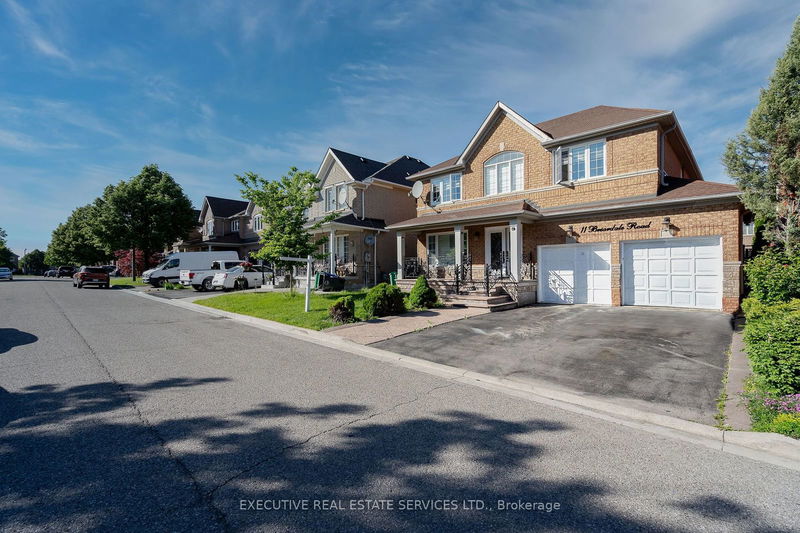 11 Briardale Rd  Brampton, L7A 1S6 | Image 2