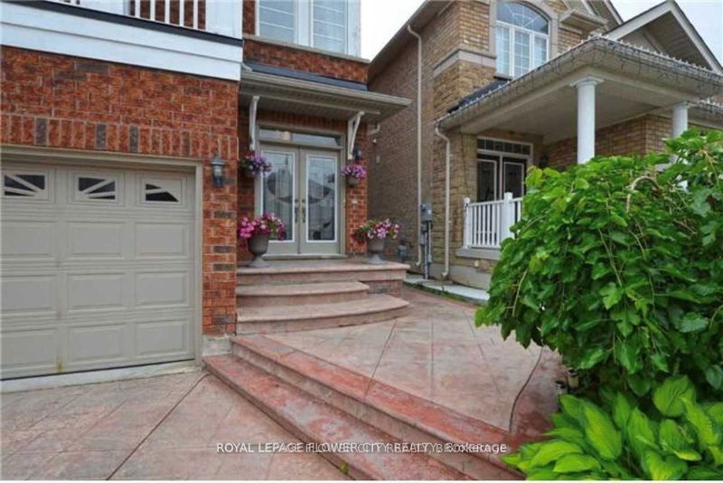 37 Blue Diamond Dr  Brampton, L6S 6J2 | Image 2