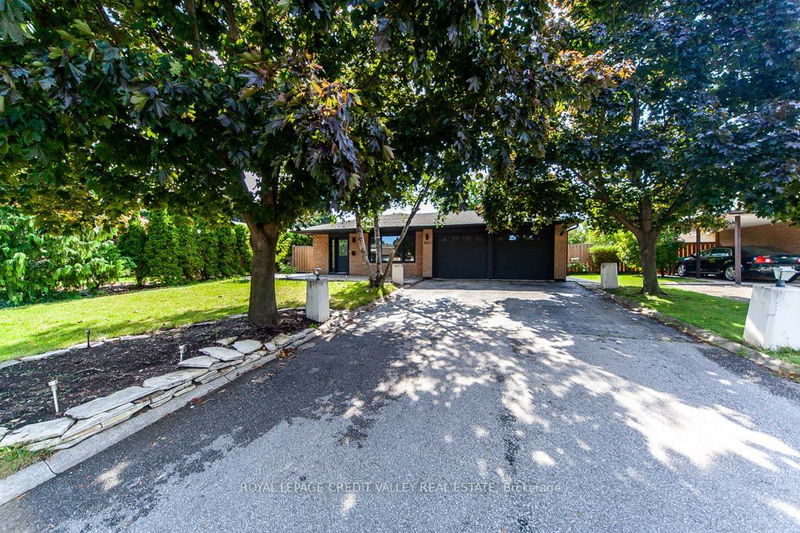 480 Bartley Bull Pkwy  Brampton, L6W 2M8 | Image 2