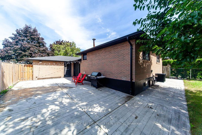 480 Bartley Bull Pkwy  Brampton, L6W 2M8 | Image 31