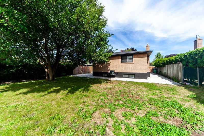 480 Bartley Bull Pkwy  Brampton, L6W 2M8 | Image 32