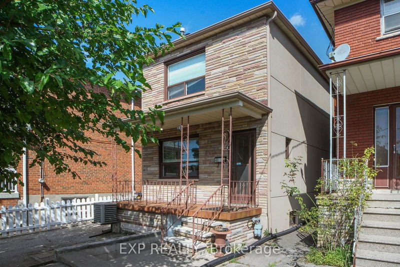 home for lease on Upper-48 Holmesdale Crescent