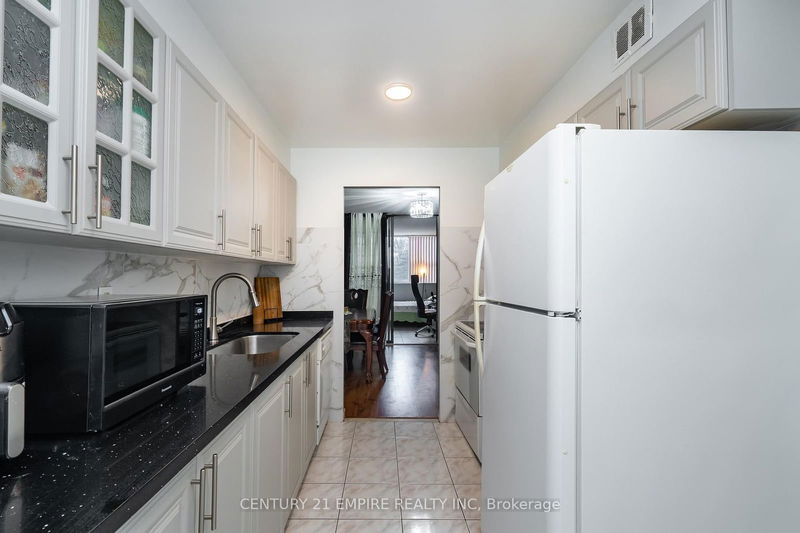  216 - 75 EMMETT Ave  Toronto, M6M 5A7 | Image 4