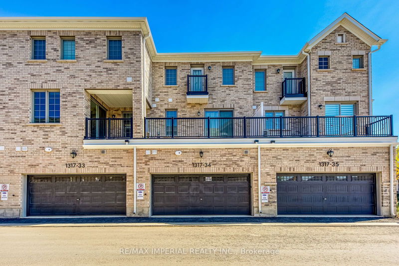 home for lease on 34-1317 Leriche Way