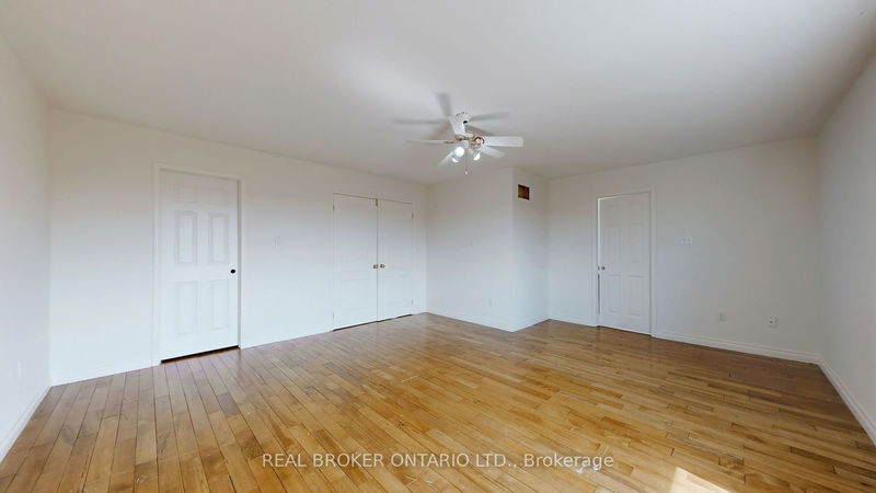 32 Crystal Glen Cres  Brampton, L6X 0K2 | Image 30