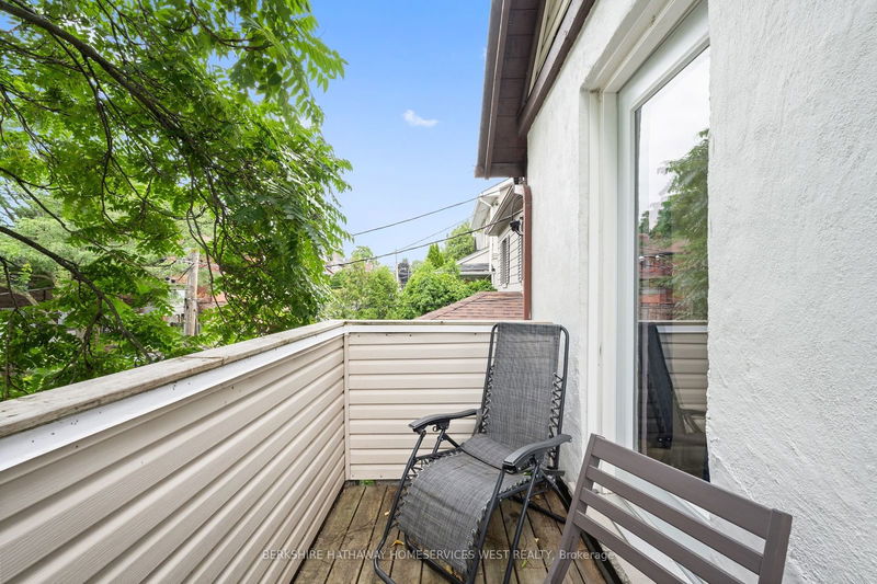 15 Runnymede Rd  Toronto, M6S 2Y1 | Image 32