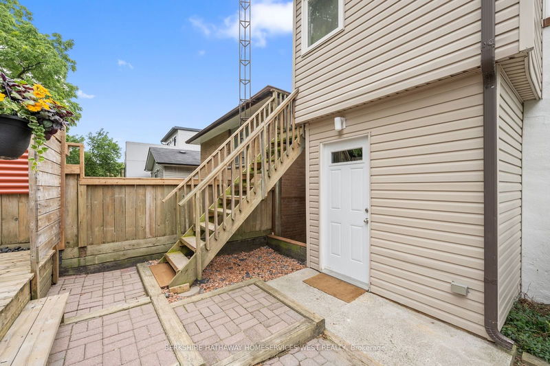 15 Runnymede Rd  Toronto, M6S 2Y1 | Image 36