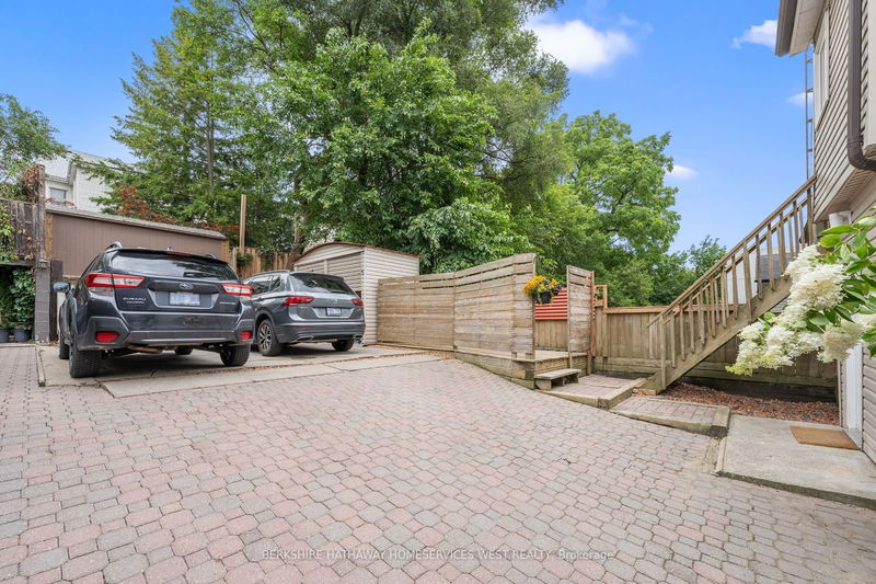 15 Runnymede Rd  Toronto, M6S 2Y1 | Image 38