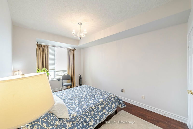  2808 - 25 Kingsbridge Garden Circ  Mississauga, L5R 4B1 | Image 18