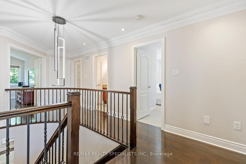 1593 Hallstone Rd  Brampton, L6Y 5K8 | Image 25