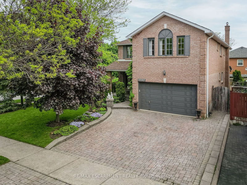 5592 Shillington Dr  Mississauga, L5R 3N4 | Image 2