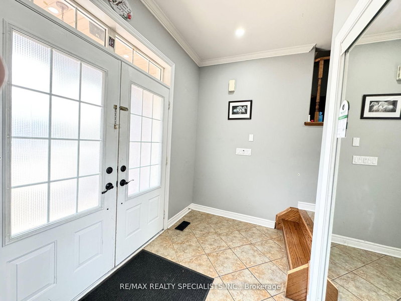 96 Sedgewick Circ, Brampton, L7A 2P6 | Image 2