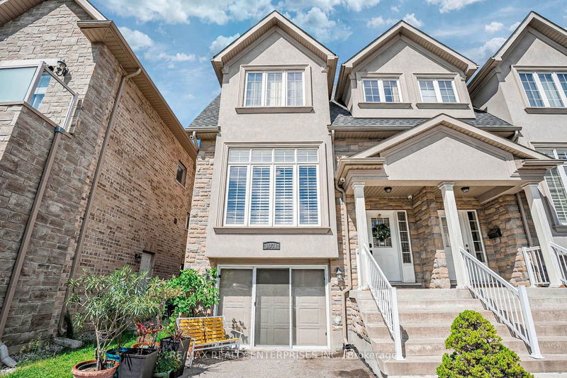 1031 Shaw Dr  Mississauga, L5G 3Z3 | Image 2