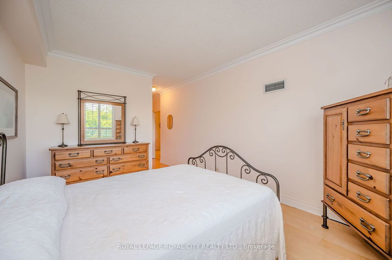  705 - 1 Lomond Dr  Toronto, M8X 2Z3 | Image 27