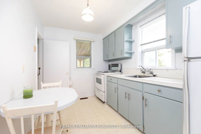 26 Edgecroft Rd  Toronto, M8Z 2B6 | Image 10