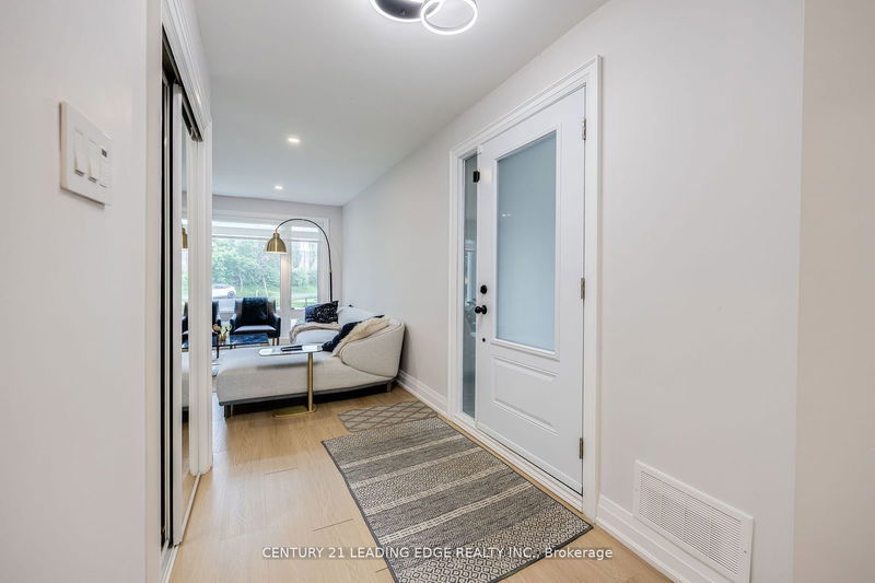 5 WESTHAMPTON Dr  Toronto, M9R 1X7 | Image 13