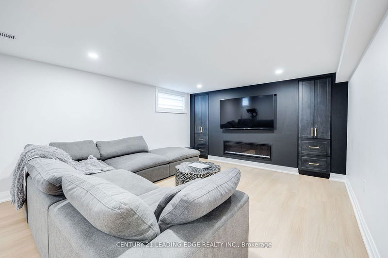 5 WESTHAMPTON Dr  Toronto, M9R 1X7 | Image 25