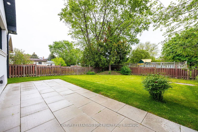 5 WESTHAMPTON Dr  Toronto, M9R 1X7 | Image 34