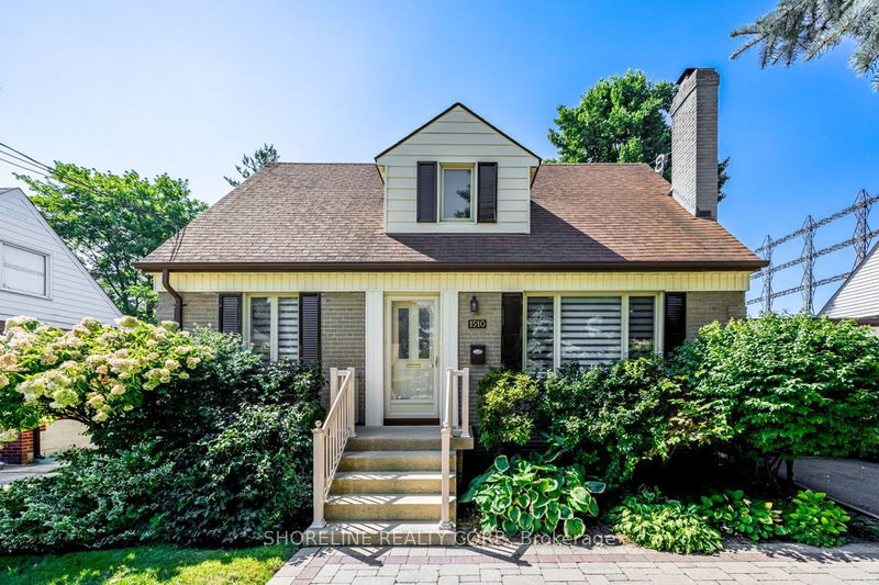 home for sale on 1510 Applewood Road